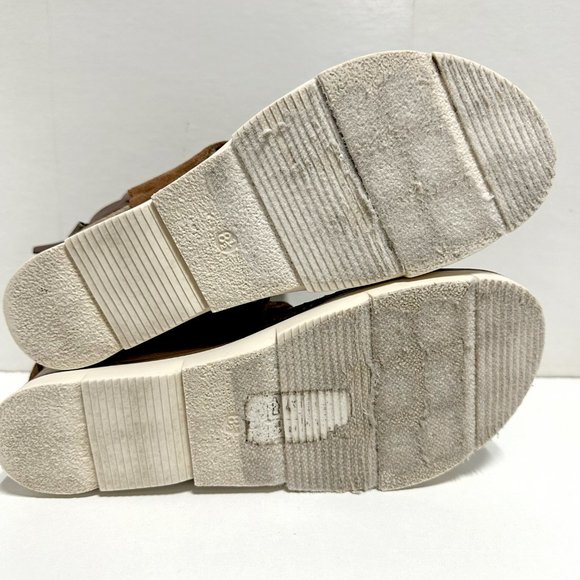 Pierre Dumas Size 8.5 Brown Sandals - Picture 8 of 9